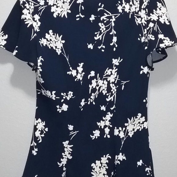 Karin Stevens Top. Size 10 - Picture 2 of 8